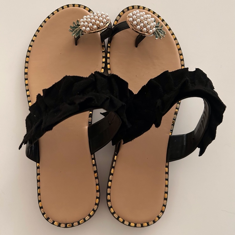 Cute Pearl Pineapple Flip-flops Summer Sandals Size 37 (US 6.5), NWOT, open box